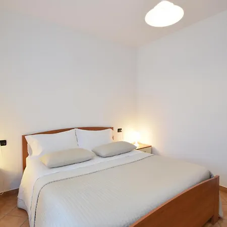 Apartman 1 Bedroom Beautiful In *